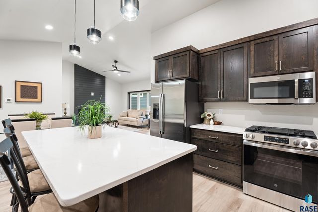 1107 S Foss Ave Avenue, Sioux Falls, SD 57110