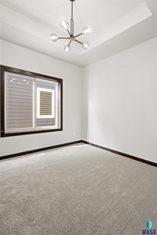 1107 S Foss Ave Avenue, Sioux Falls, SD 57110