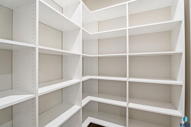 1107 S Foss Ave Avenue, Sioux Falls, SD 57110