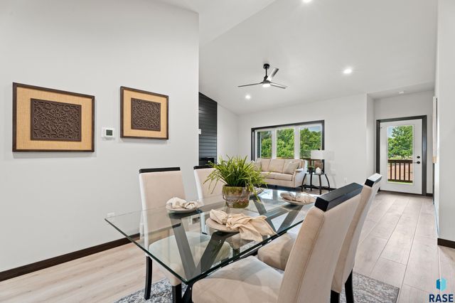 1107 S Foss Ave Avenue, Sioux Falls, SD 57110