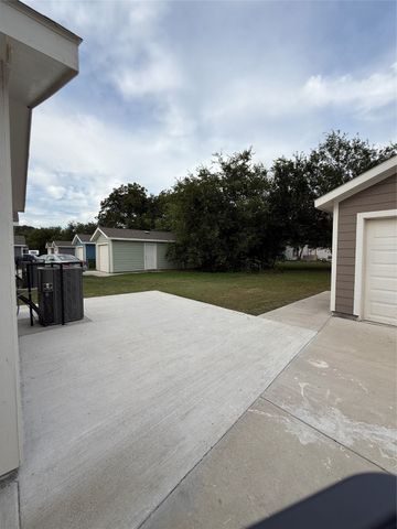 311 SW 14th Avenue, Mineral Wells, TX 76067