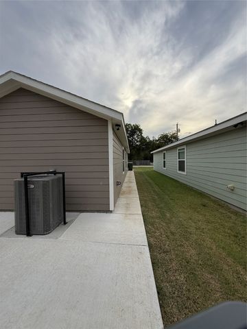 311 SW 14th Avenue, Mineral Wells, TX 76067