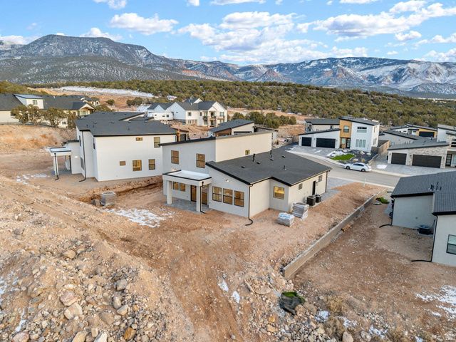 3330 W SUN CIR, Cedar City, UT 84720