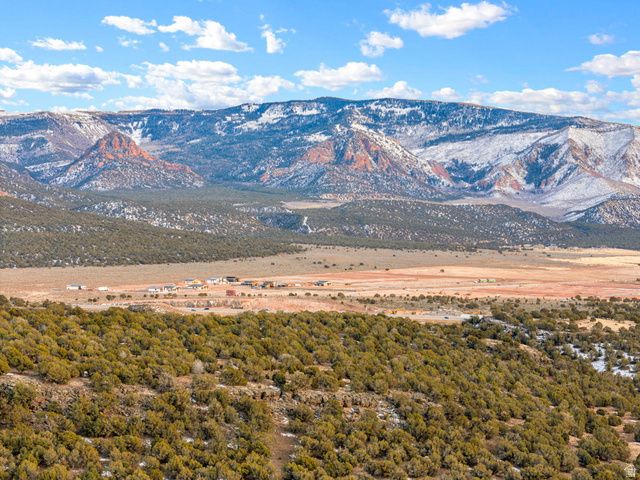 3330 W SUN CIR, Cedar City, UT 84720