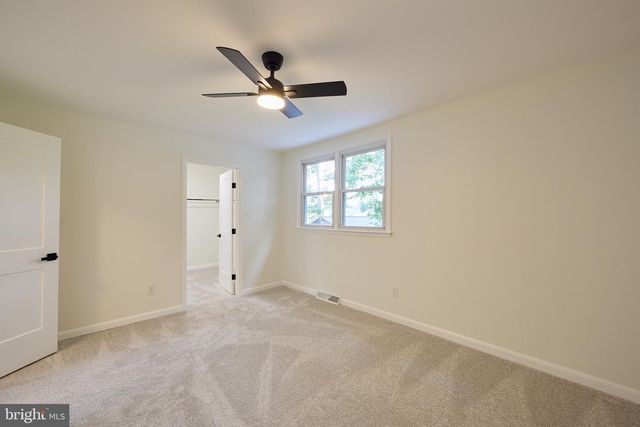 48 E CHEROKEE DR, Newark, DE 19713