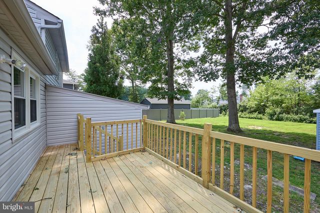 48 E CHEROKEE DR, Newark, DE 19713