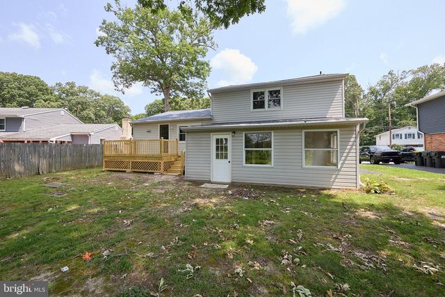 48 E CHEROKEE DR, Newark, DE 19713