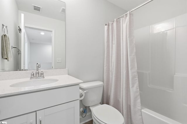 38 Red Horse Way, Greer, SC 29651