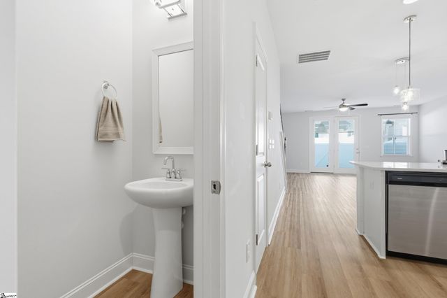 38 Red Horse Way, Greer, SC 29651