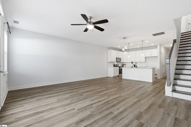 38 Red Horse Way, Greer, SC 29651