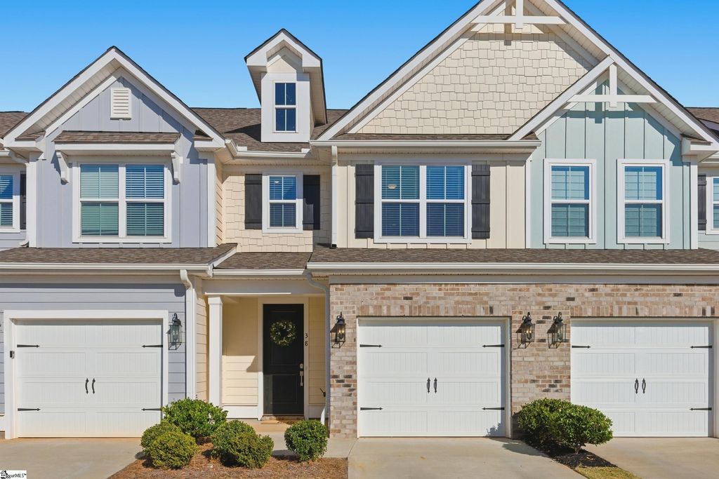 38 Red Horse Way, Greer, SC 29651