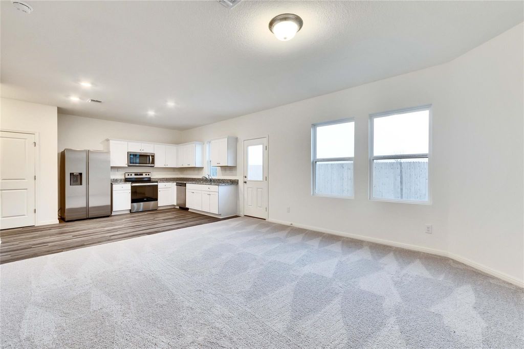 1008 Gray Fox CV, Hutto, TX 78634