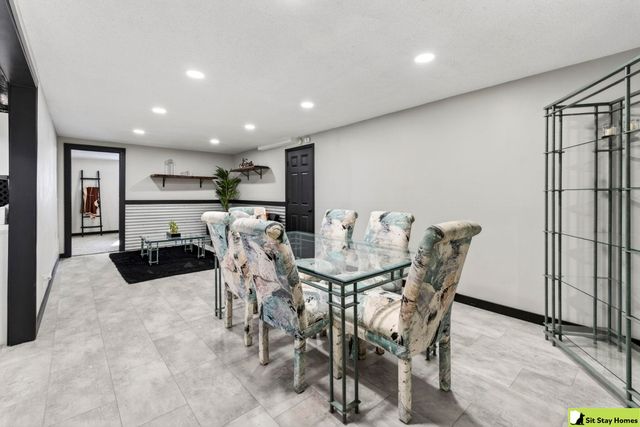 12216 C Street, Omaha, NE 68144