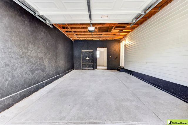 12216 C Street, Omaha, NE 68144