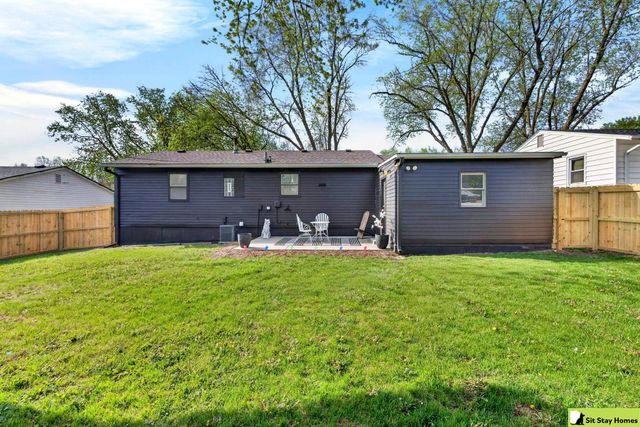 12216 C Street, Omaha, NE 68144