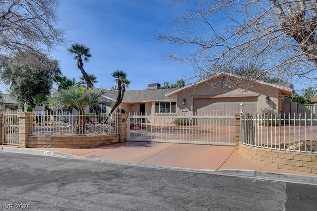 4207 Ridgecrest Drive, Las Vegas, NV 89121