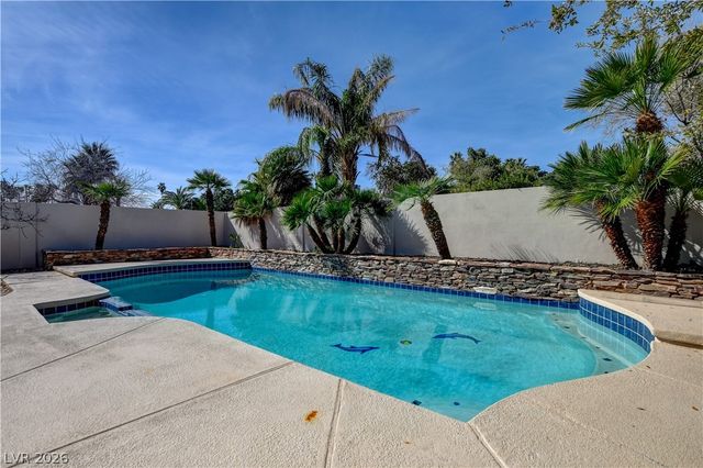 4207 Ridgecrest Drive, Las Vegas, NV 89121