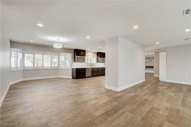 4207 Ridgecrest Drive, Las Vegas, NV 89121