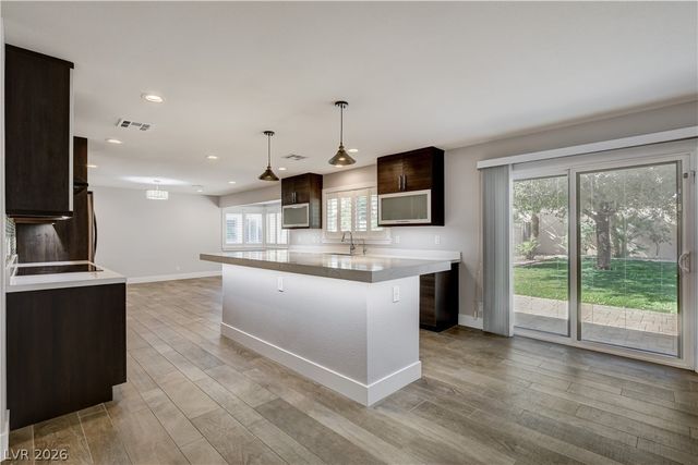 4207 Ridgecrest Drive, Las Vegas, NV 89121