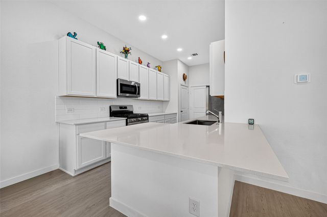 2206 Via Cami Lane, Houston, TX 77051