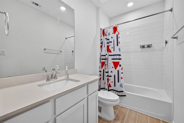 2206 Via Cami Lane, Houston, TX 77051