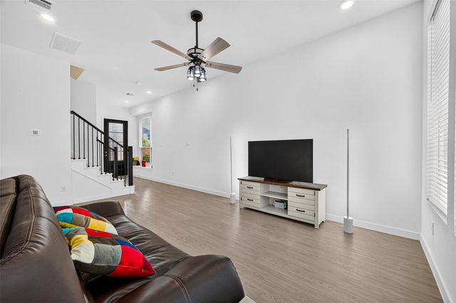 2206 Via Cami Lane, Houston, TX 77051
