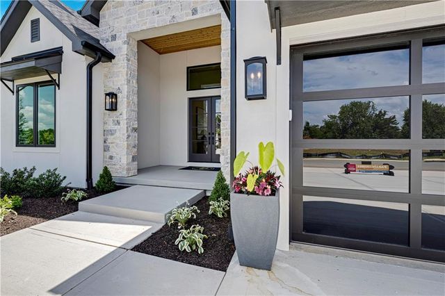 11717 W 181st Street, Overland Park, KS 66013