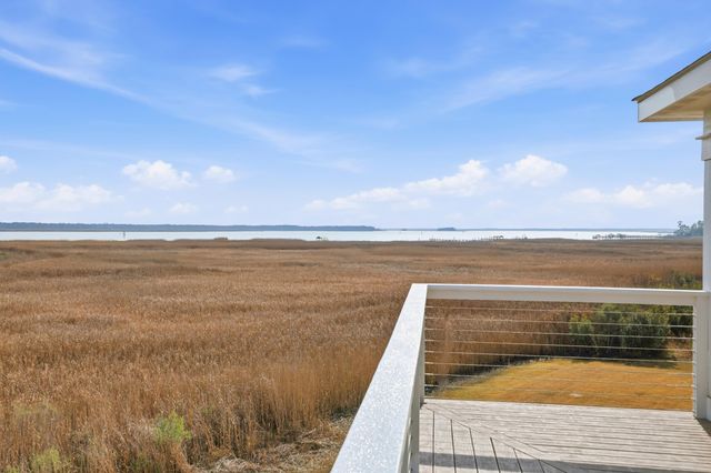 145 Oak Bay Dr., Georgetown, SC 29440