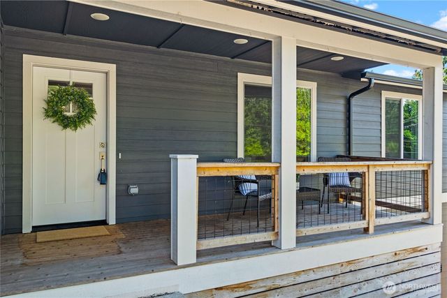 9804 Windward Drive NW, Olympia, WA 98502