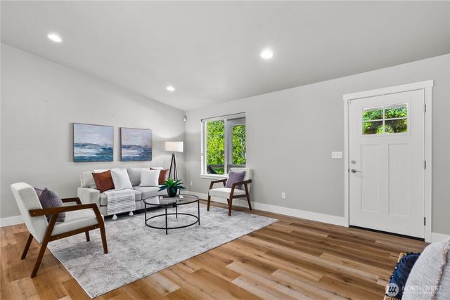 9804 Windward Drive NW, Olympia, WA 98502