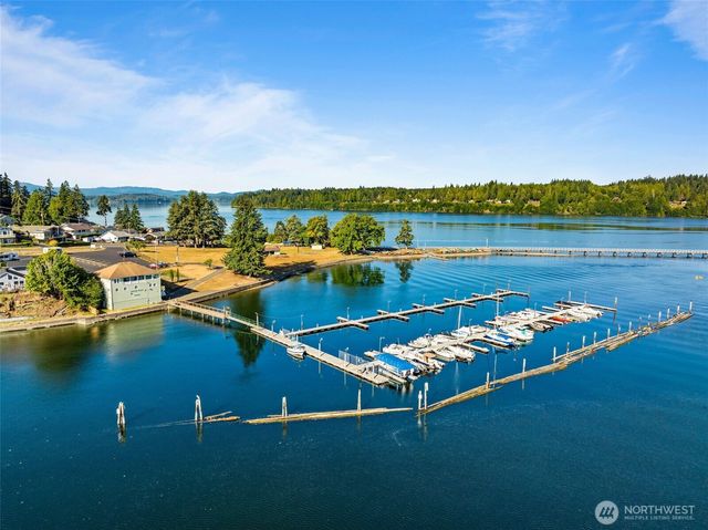 9804 Windward Drive NW, Olympia, WA 98502