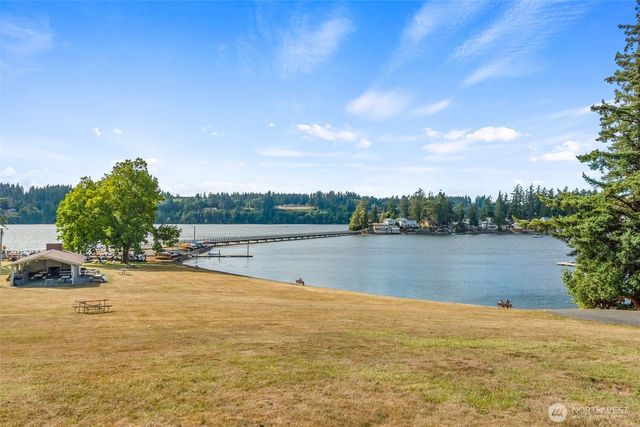 9804 Windward Drive NW, Olympia, WA 98502