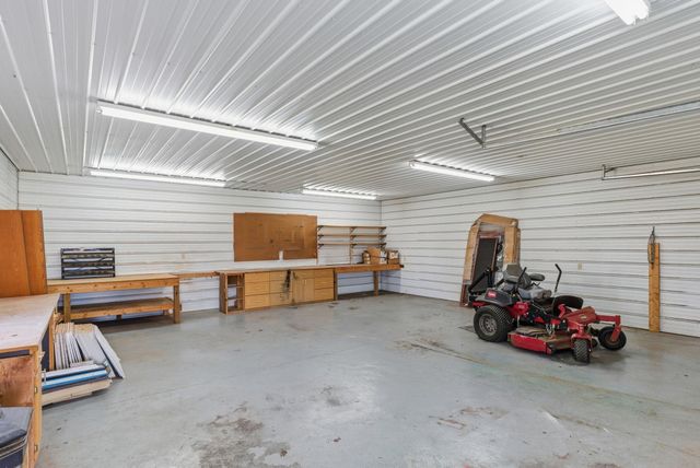 5301 W 81st St N, Valley Center, KS 67147