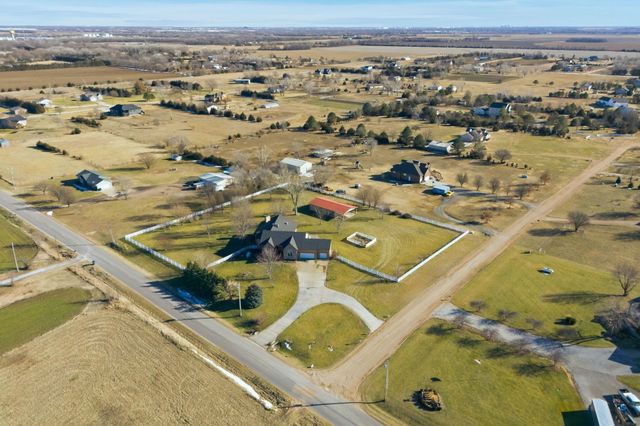 5301 W 81st St N, Valley Center, KS 67147