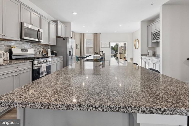 4118 HATLEY PL, White Plains, MD 20695