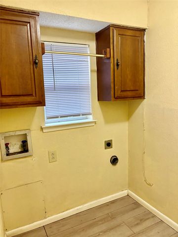 618 Pyramid Drive, Garland, TX 75040