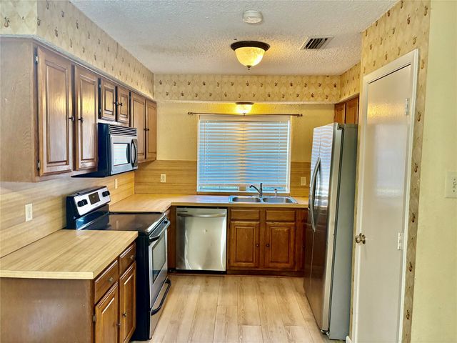 618 Pyramid Drive, Garland, TX 75040
