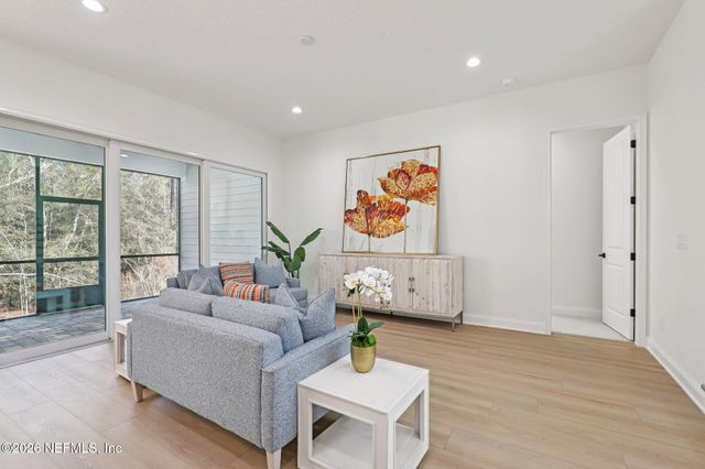 800 NAVIGATORS Road, St. Johns, FL 32259