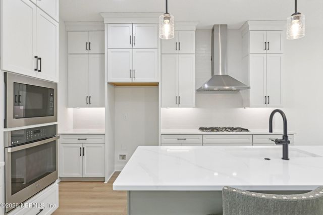 800 NAVIGATORS Road, St. Johns, FL 32259