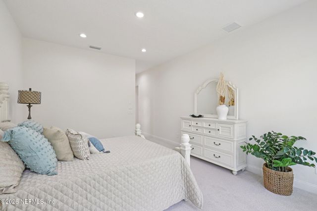 800 NAVIGATORS Road, St. Johns, FL 32259