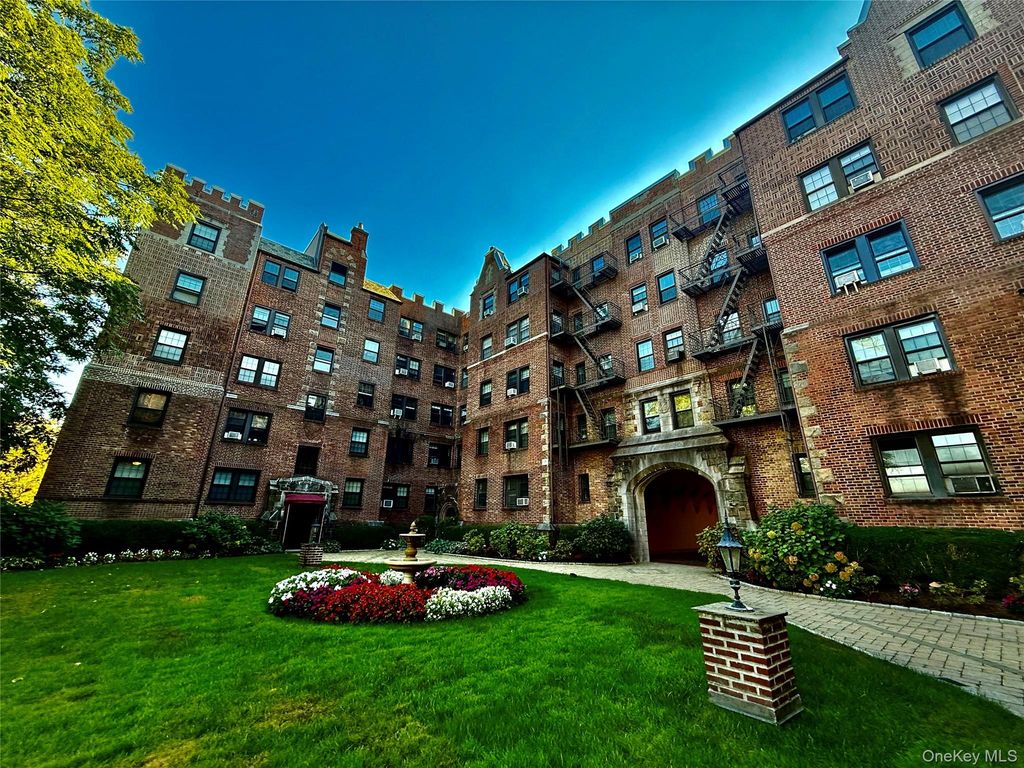 23 Old Mamaroneck Road 2P, White Plains, NY 10605