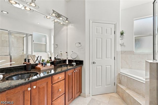 12590 Ivory Stone LOOP, Fort Myers, FL 33913