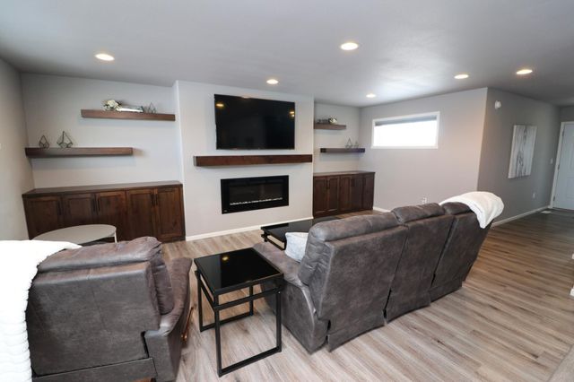 4515 12th Street S, Moorhead, MN 56560