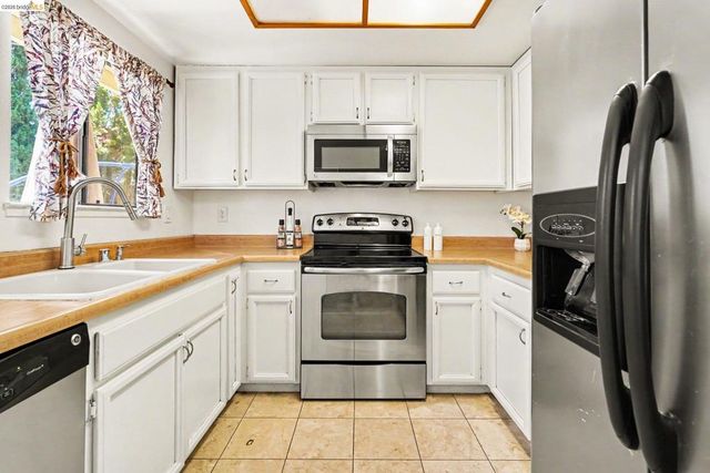 4004 S Royal Links Cir, Antioch, CA 94509