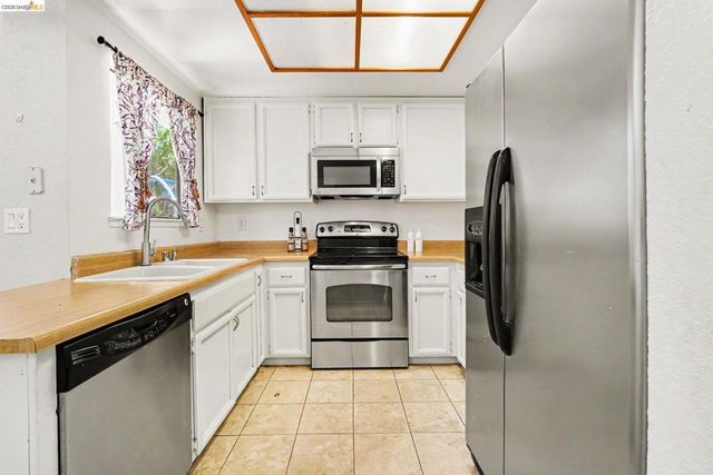 4004 S Royal Links Cir, Antioch, CA 94509