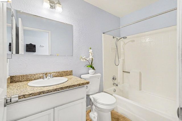 4004 S Royal Links Cir, Antioch, CA 94509