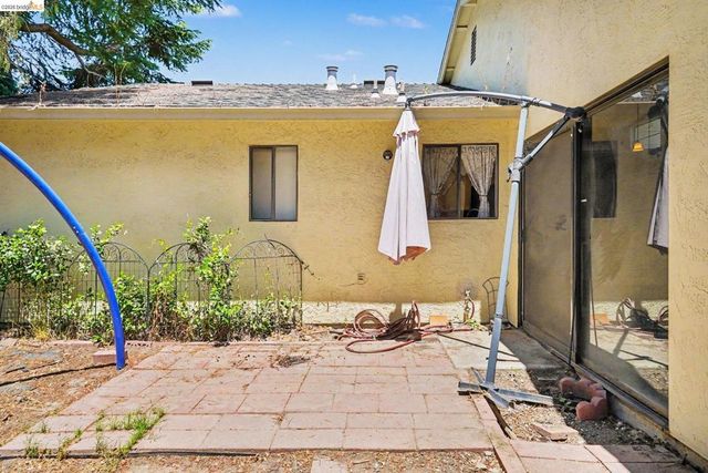4004 S Royal Links Cir, Antioch, CA 94509