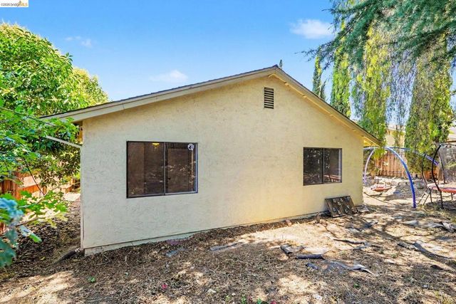 4004 S Royal Links Cir, Antioch, CA 94509