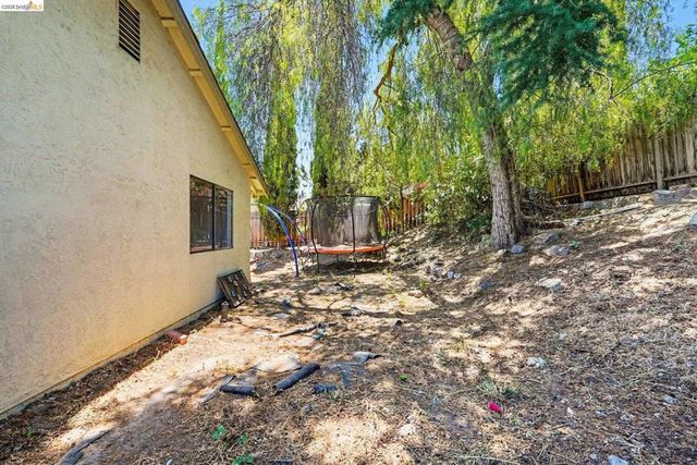 4004 S Royal Links Cir, Antioch, CA 94509