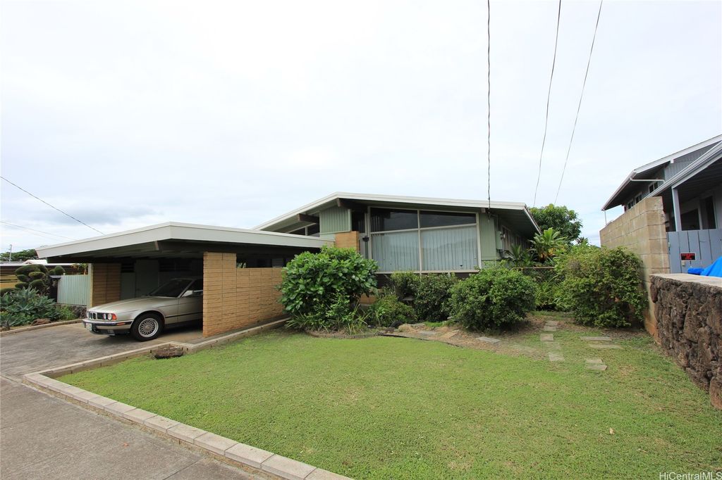 1346 Ala Mahamoe Street, Honolulu, HI 96819